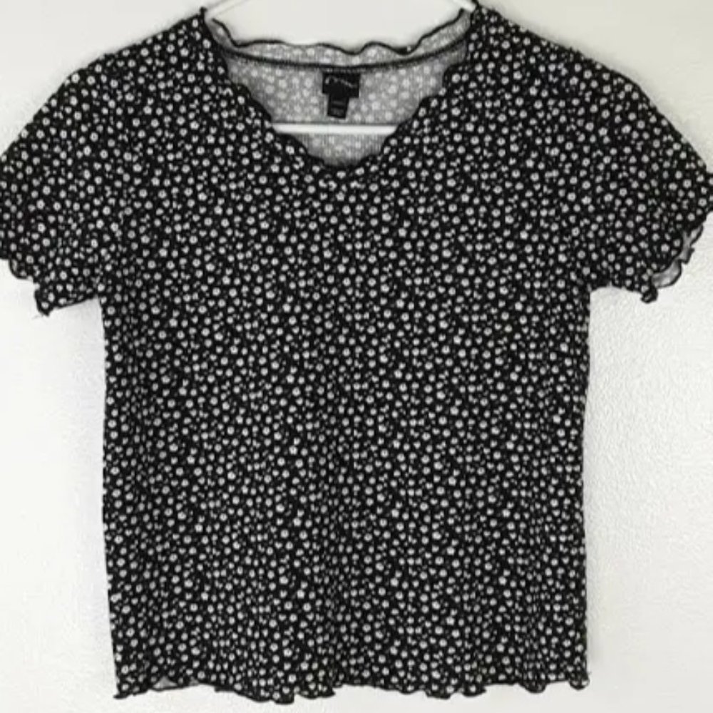 Art Class Girls' Short Sleeve Ruffled Black Floral Tee Size L